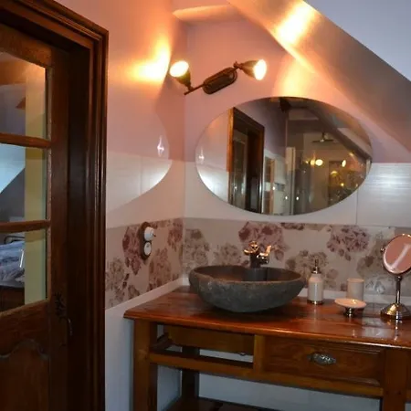 Monts Et Delices Hotel Dienné